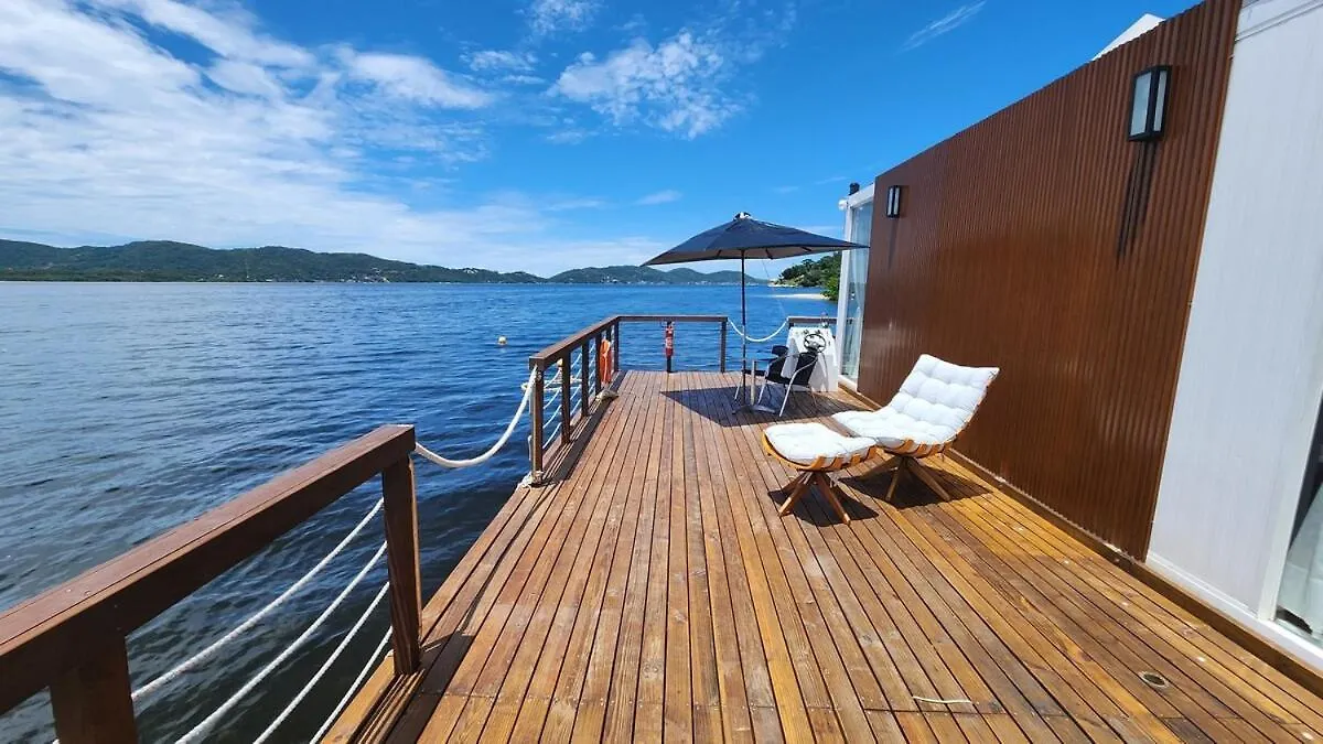 Sky House Summer Boat Hotel Florianopolis